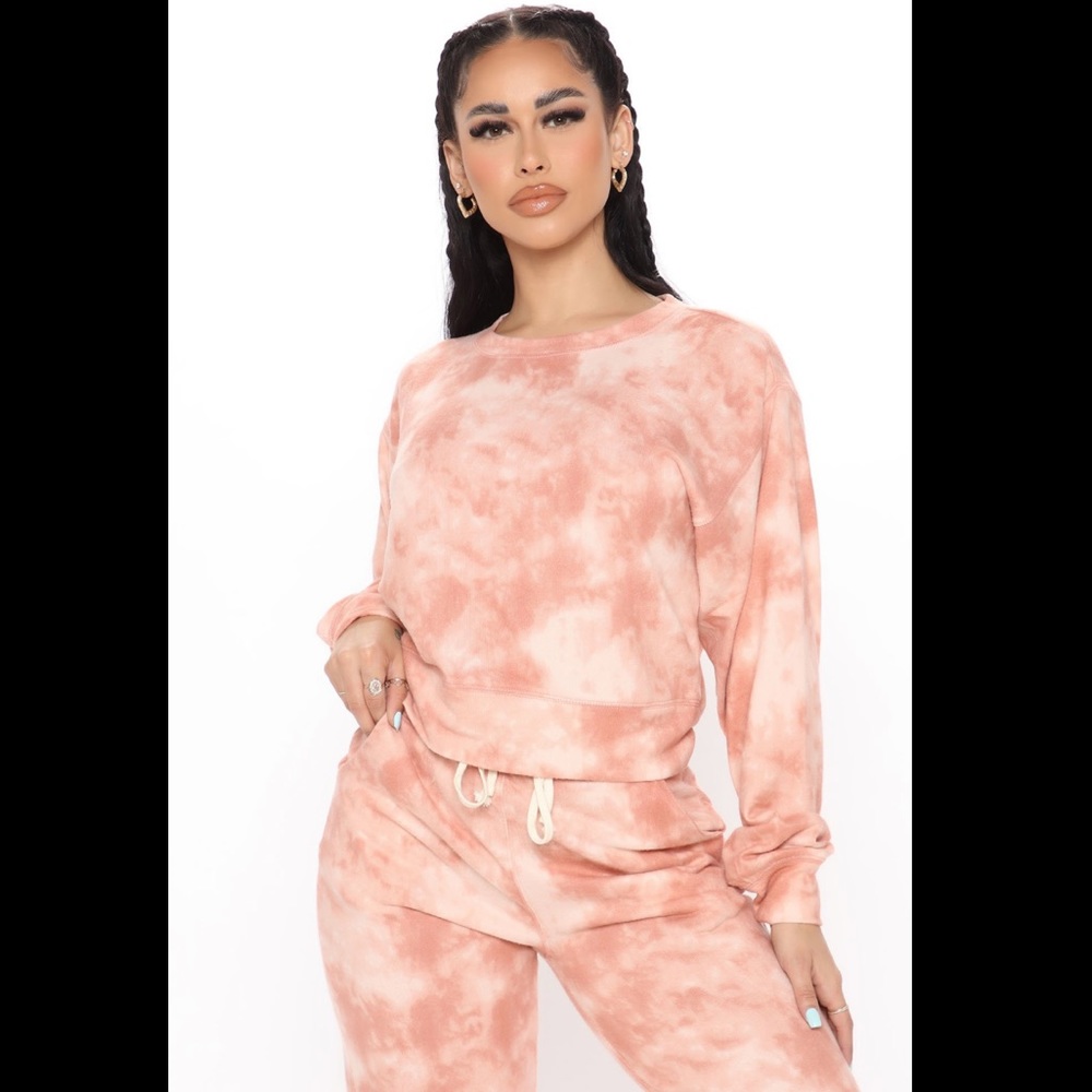It’s a Tie Dye Rose top!